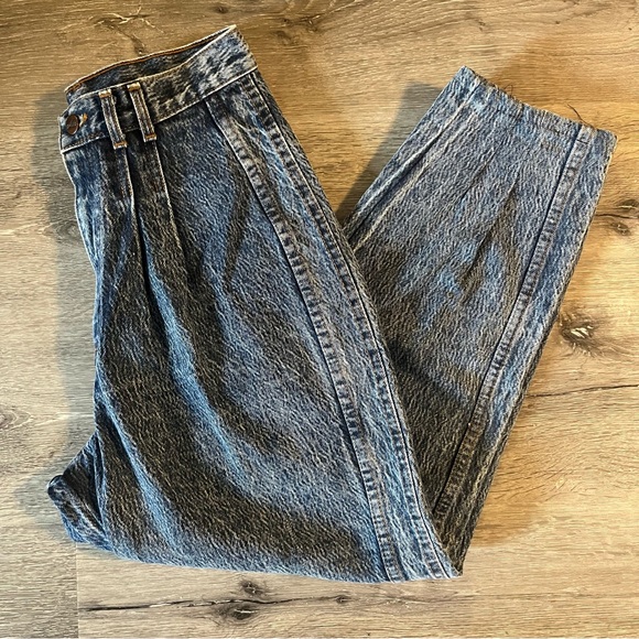 Vintage 80s Chic Acid Wash high-waisted pleated tapered leg denim mom jeans 6 - Picture 13 of 13